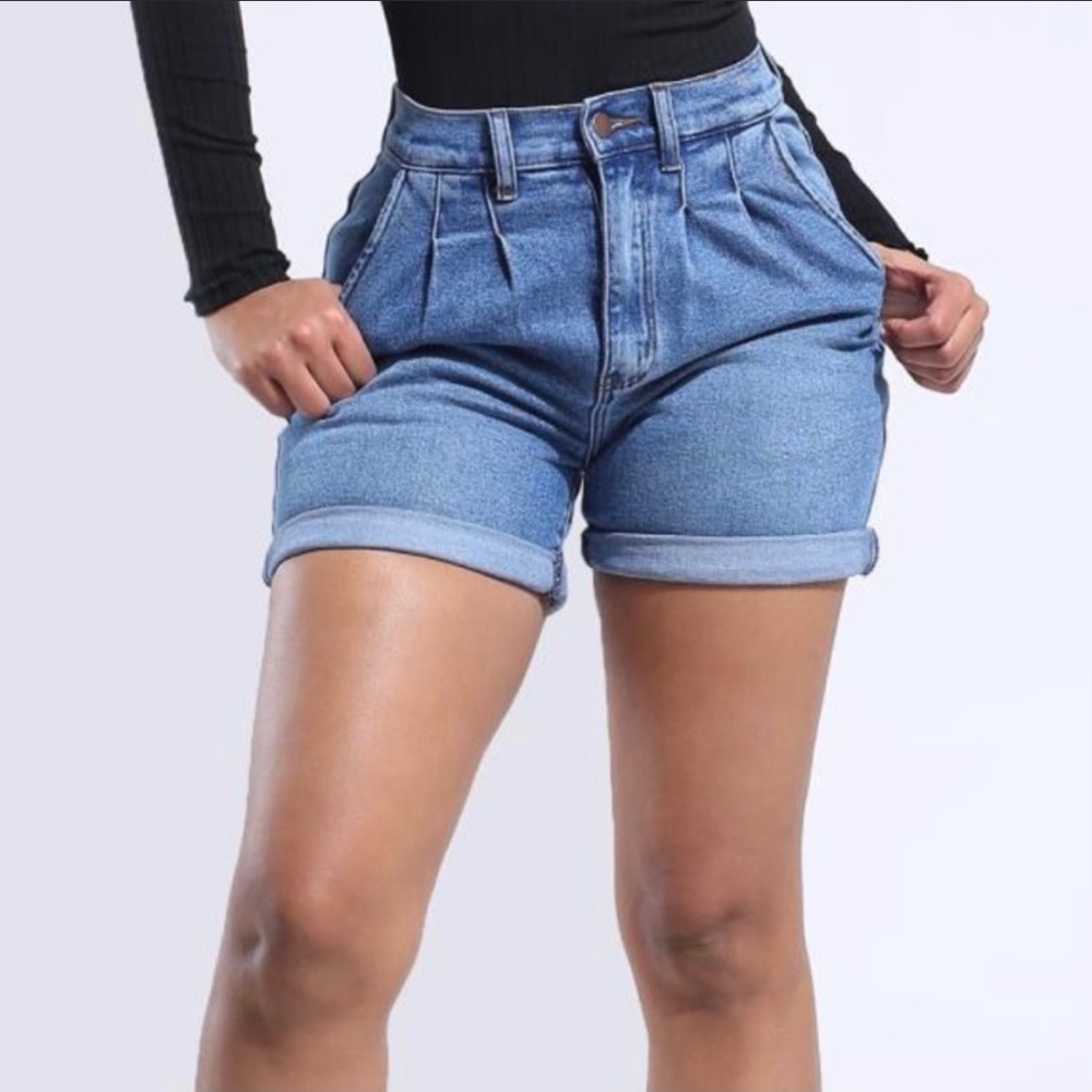 NWT Mom Jean Shorts